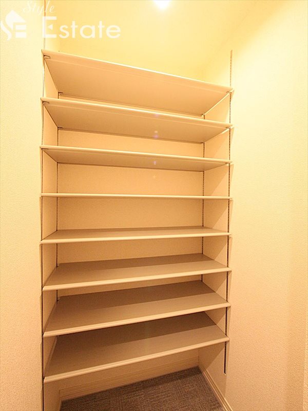 シューズボックス