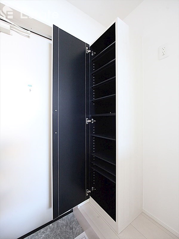 シューズボックス