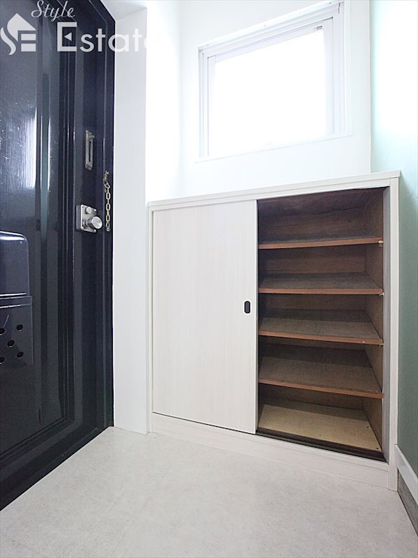 シューズボックス