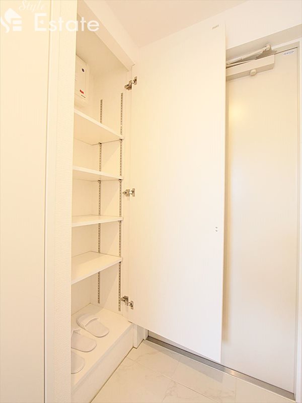 シューズボックス