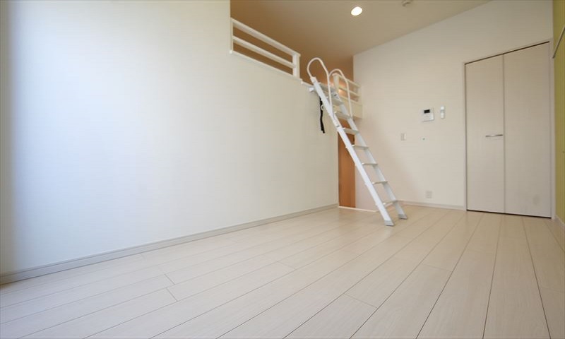 洋室5.3帖 ロフト付(様々な用途として使えます)