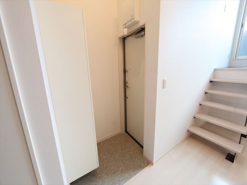 玄関 シューズボックス付(収納充実)