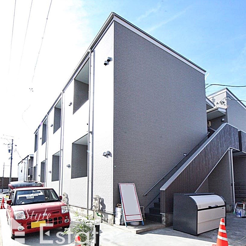 外観☆デザイナーズロフト☆保証人無OK!