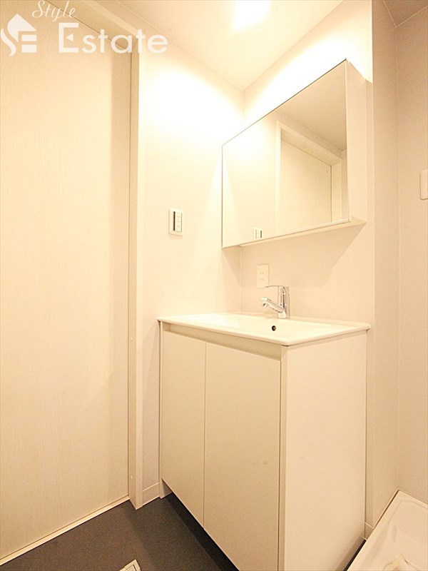 独立洗面台 シャンプードレッサー付