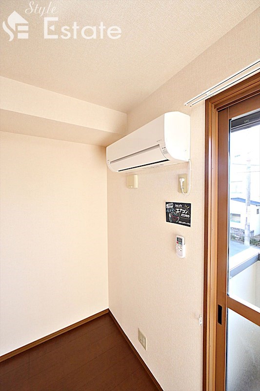 リビングエアコン