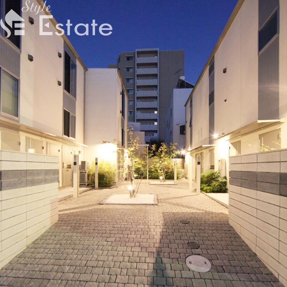 マドレーヌ　トゥーレ