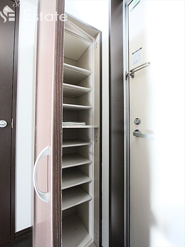 シューズボックス