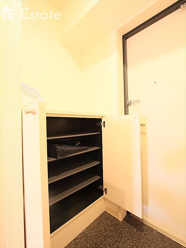 シューズボックス