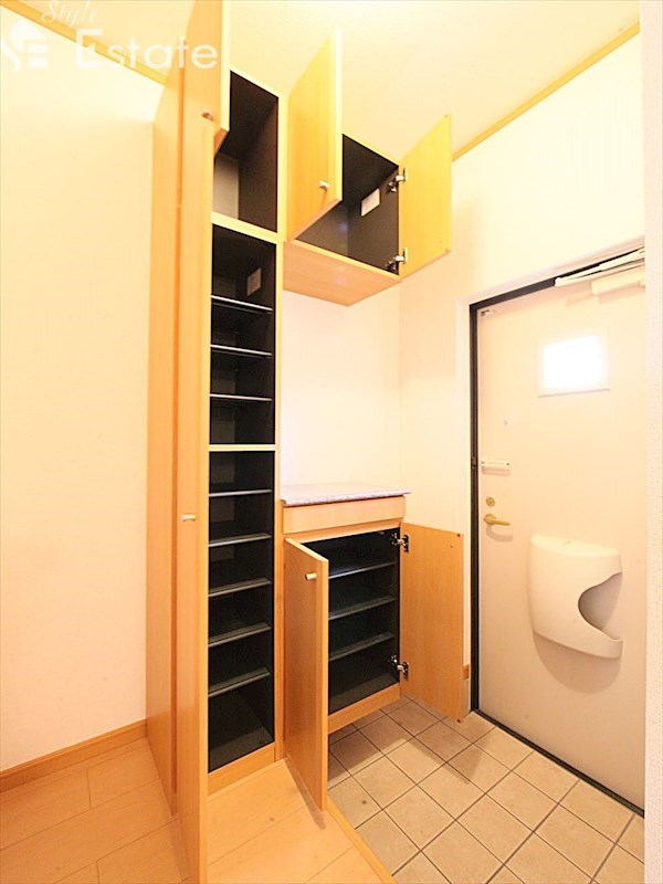 シューズボックス