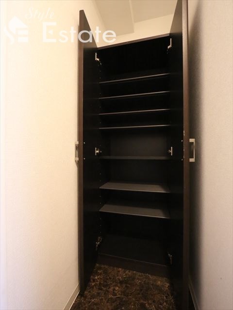 シューズボックス