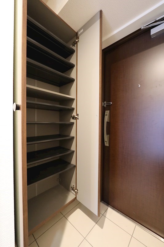 シューズボックス