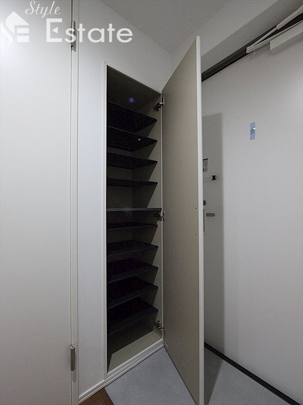 シューズボックス