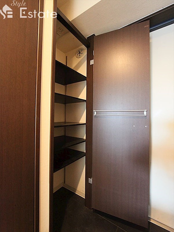 シューズボックス