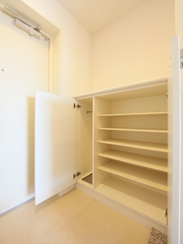 シューズボックス