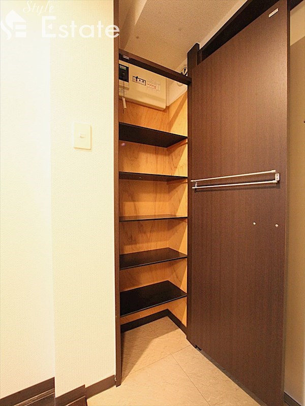 玄関 シューズボックス