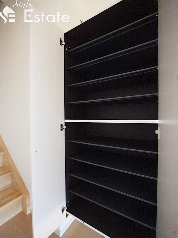 シューズボックス