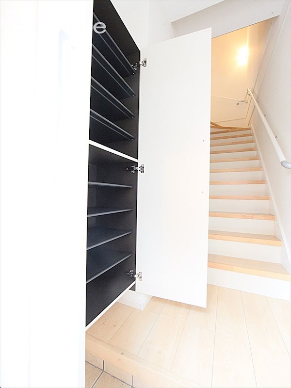 シューズボックス