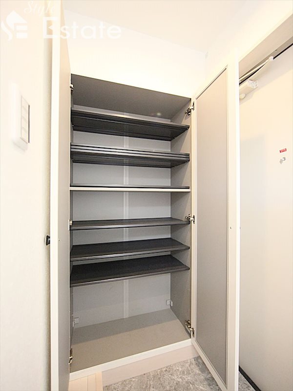 シューズボックス