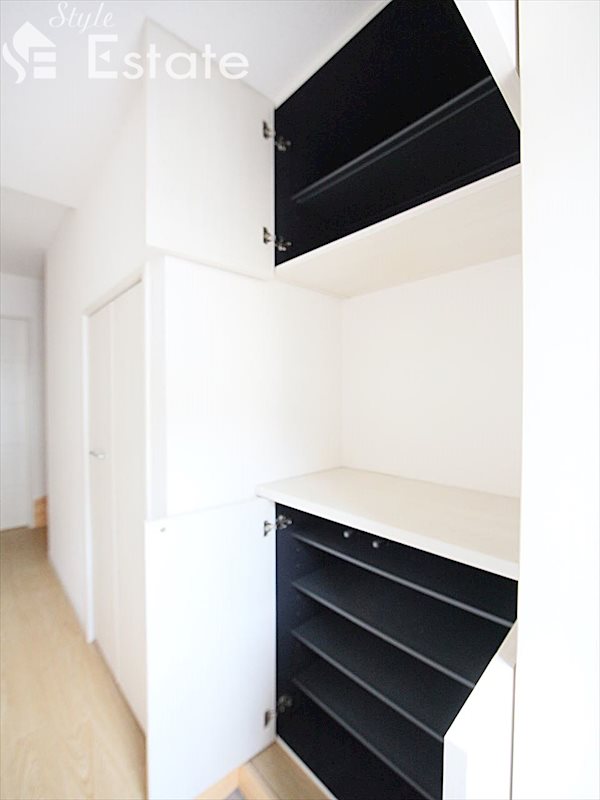 シューズボックス