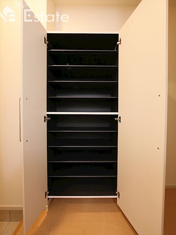 シューズボックス