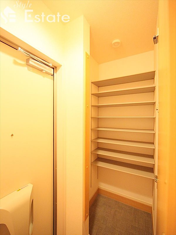 シューズボックス