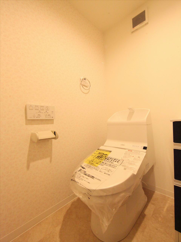 ウォシュレット付きトイレ