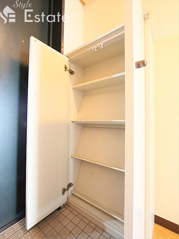 シューズボックス