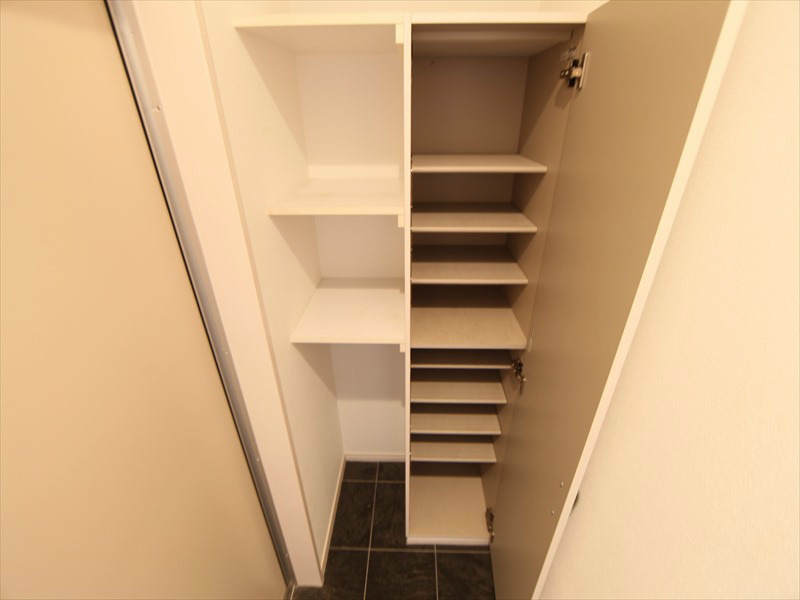 シューズボックス