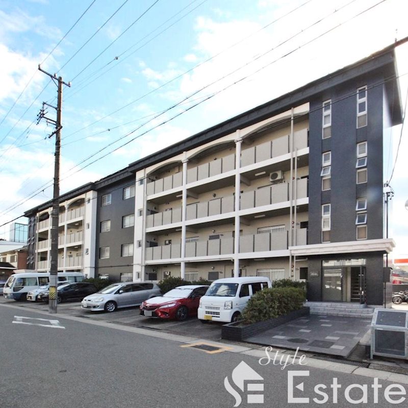 シーズンコート植田