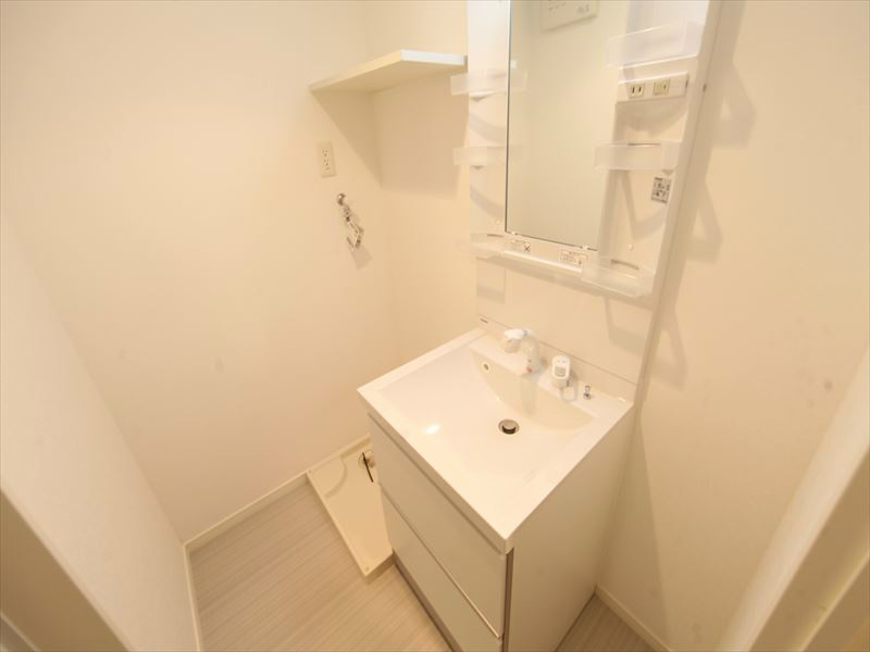 脱衣所 シャンプードレッサー 洗濯機置場