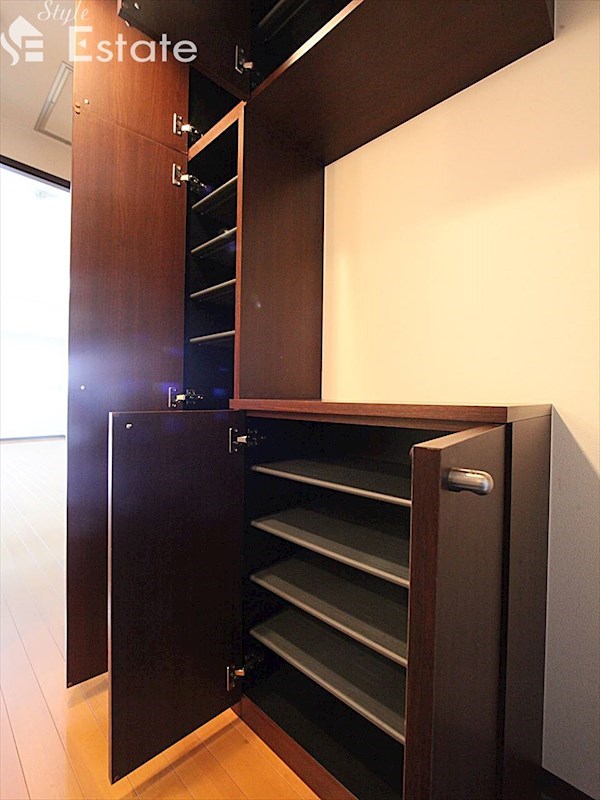 シューズボックス