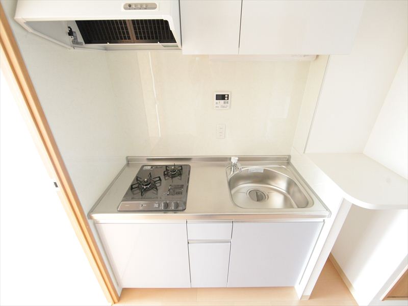 システムキッチン2口コンロ 収納もあり