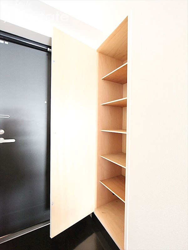 シューズボックス