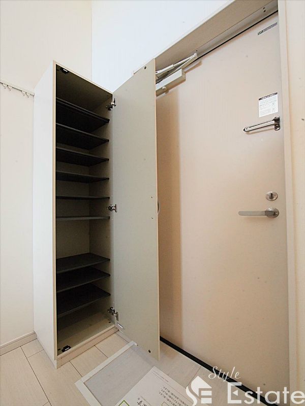 シューズボックス