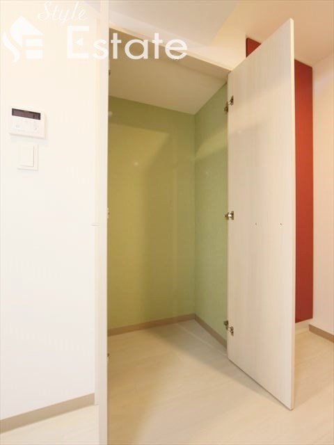 玄関横収納スペース★