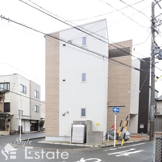 アウディ日比野EAST