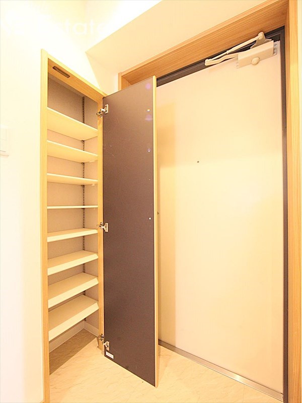 シューズボックス