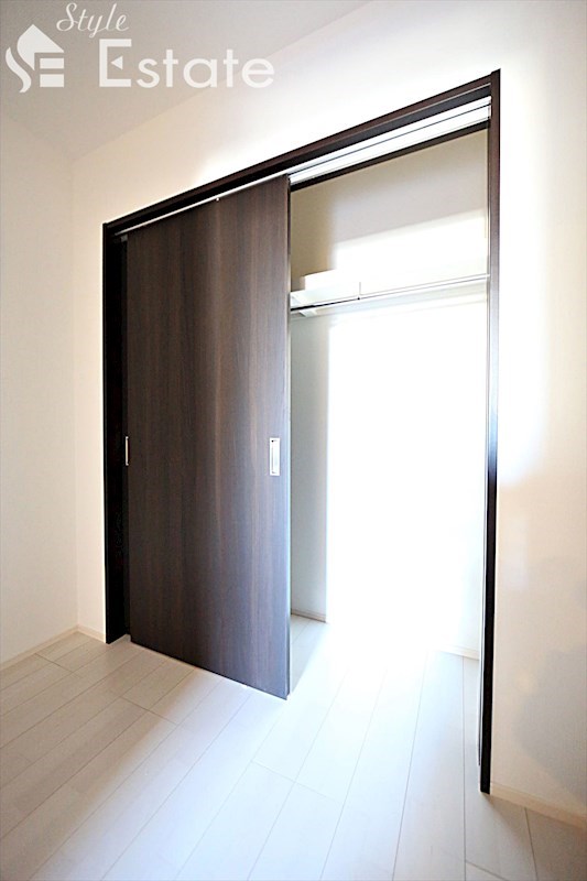 ベッドルームクローゼット