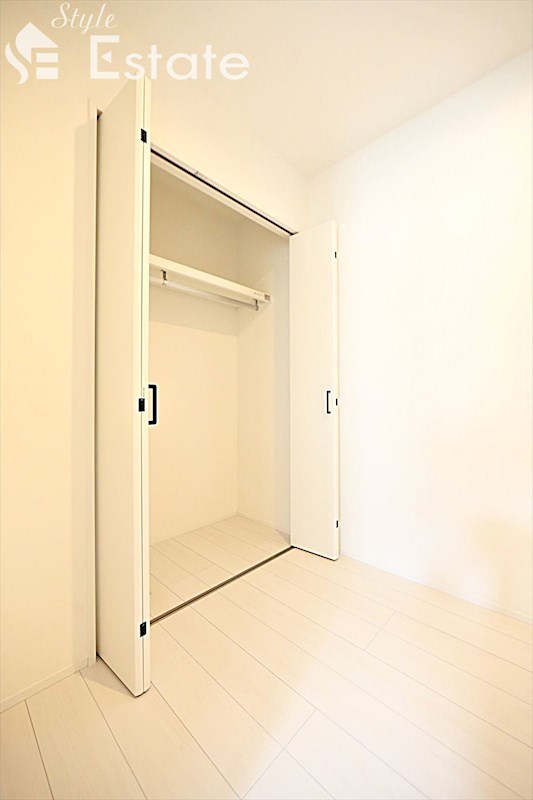 ベッドルームクローゼット