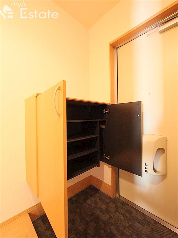 シューズボックス