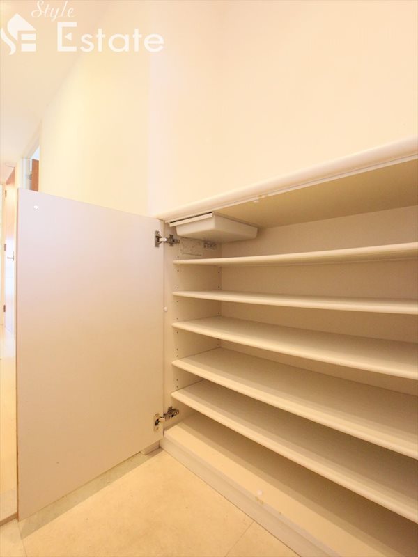 シューズボックス