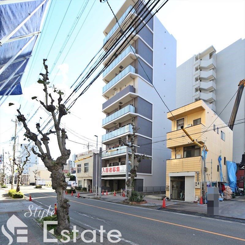 BLESTON COURT KANAYAMA