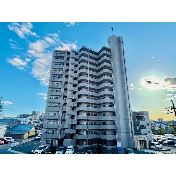 ヴィアーレマルフク南館