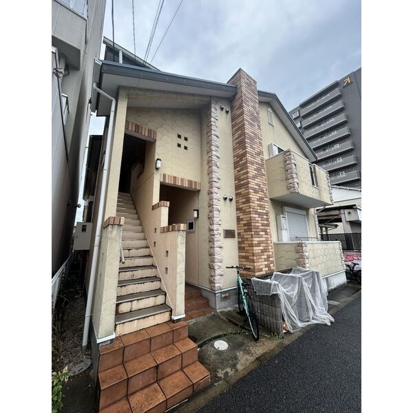 リブレア三番町