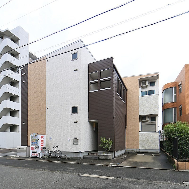 クローバーコート日比野