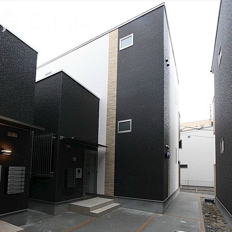 プルミエール中村