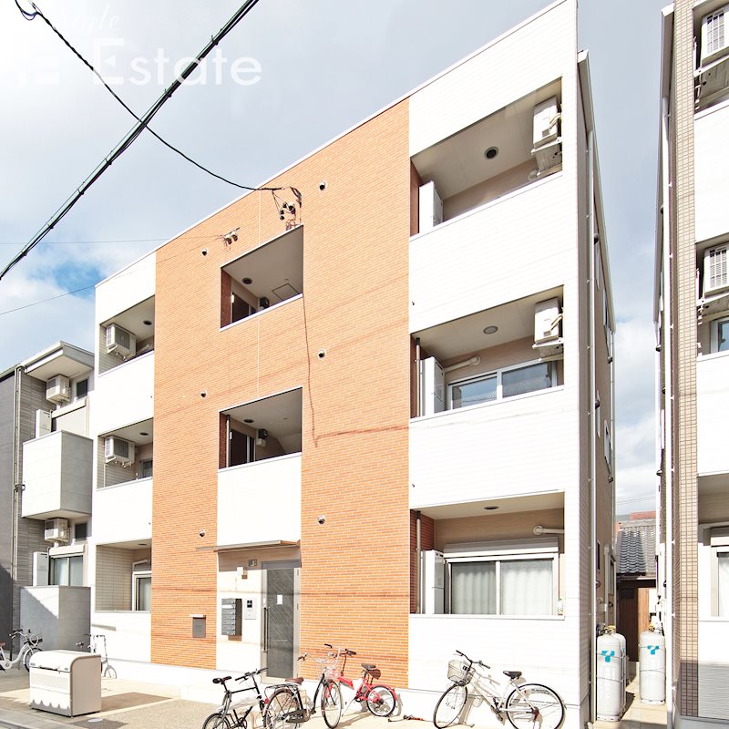 ラファータ　名駅