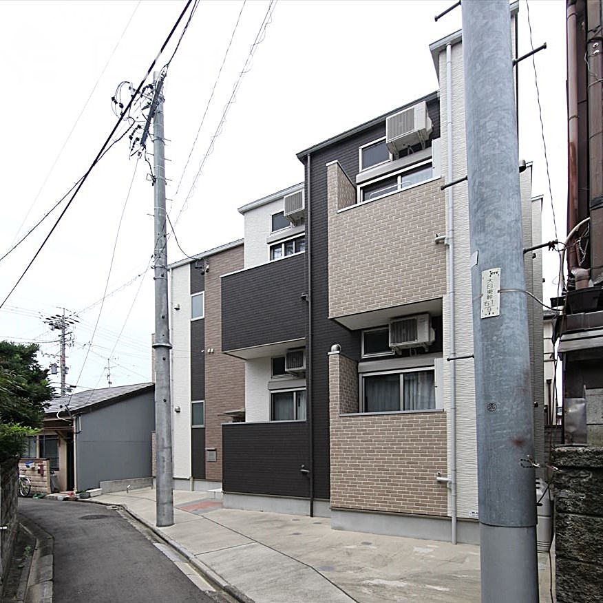 Wood House 本陣