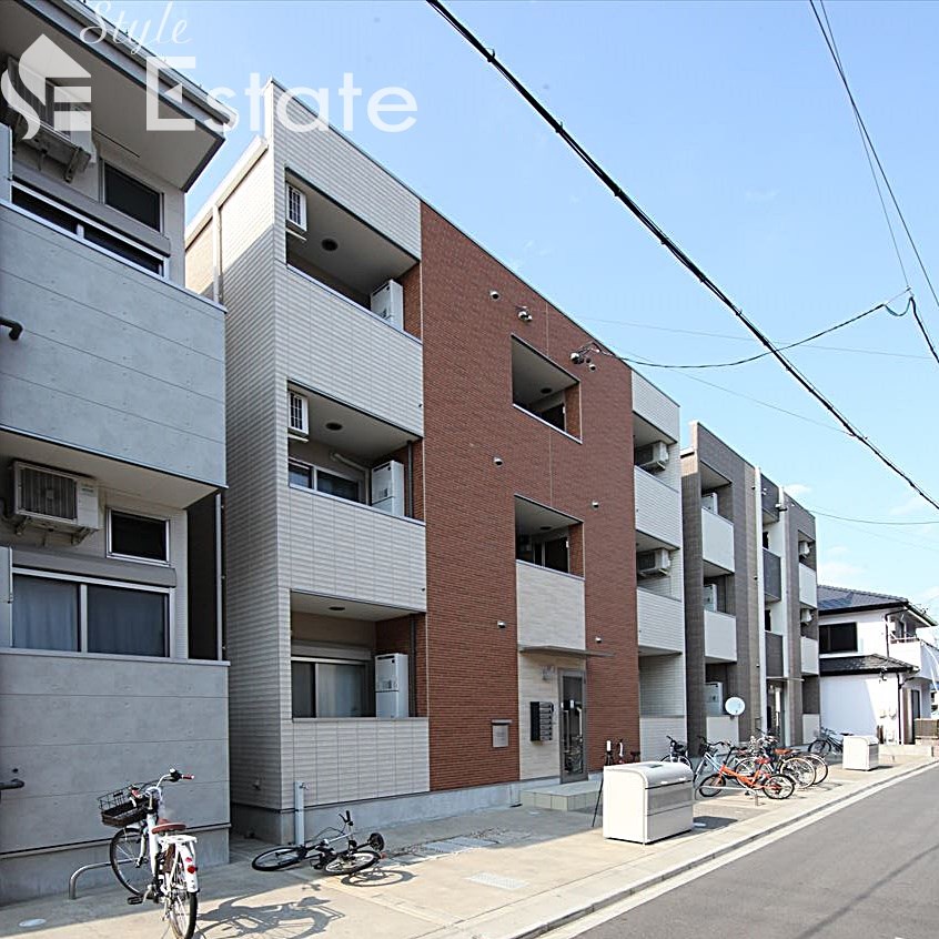 ラファータ　名駅