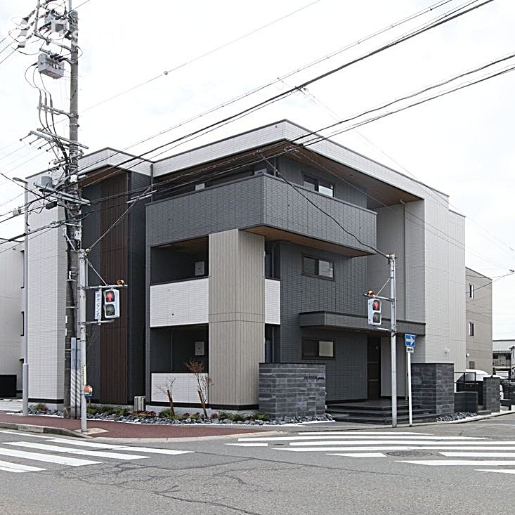 セレスティア長良　ウエスト